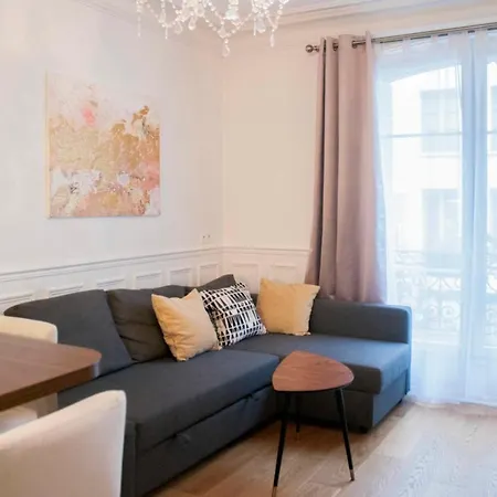 Appartement Bright 2 Room Parisian Apartment Well Located Parijs