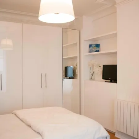 Appartement Bright 2 Room Parisian Apartment Well Located *